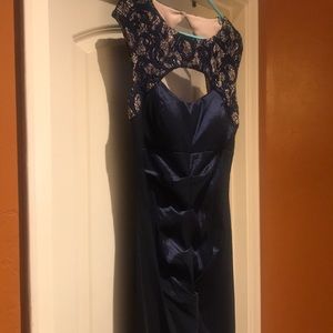R & M Richards Dresses - Beautiful Navy Blue Mermaid Style Dress R & M Richards Dresses - Beautiful Navy Blue Mermaid Style Dress
